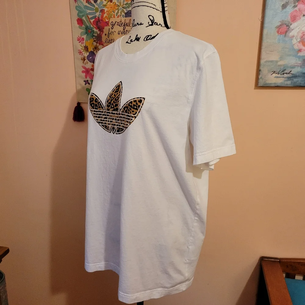 Adidas Trefoil Leopard Print Unisex Tee, Men's L, Women's XL, EUC, Extra Clean